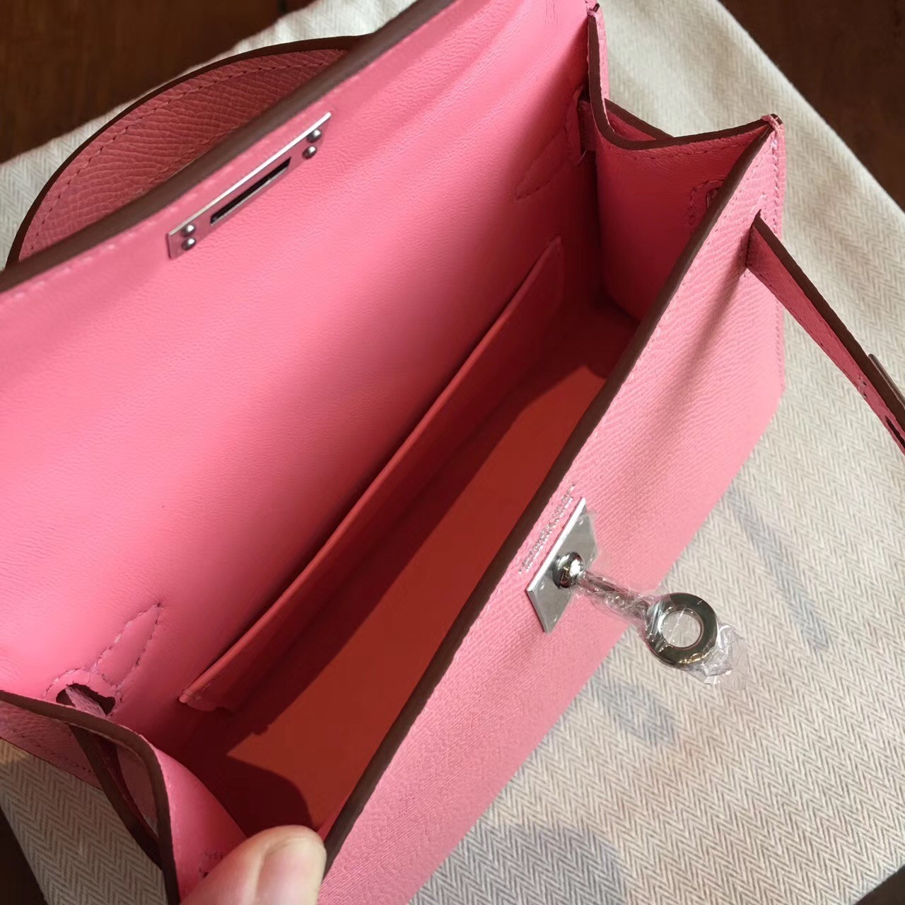 Hermès Kelly Pochette Rose Confetti Epsom Bag – ZAK BAGS ©️