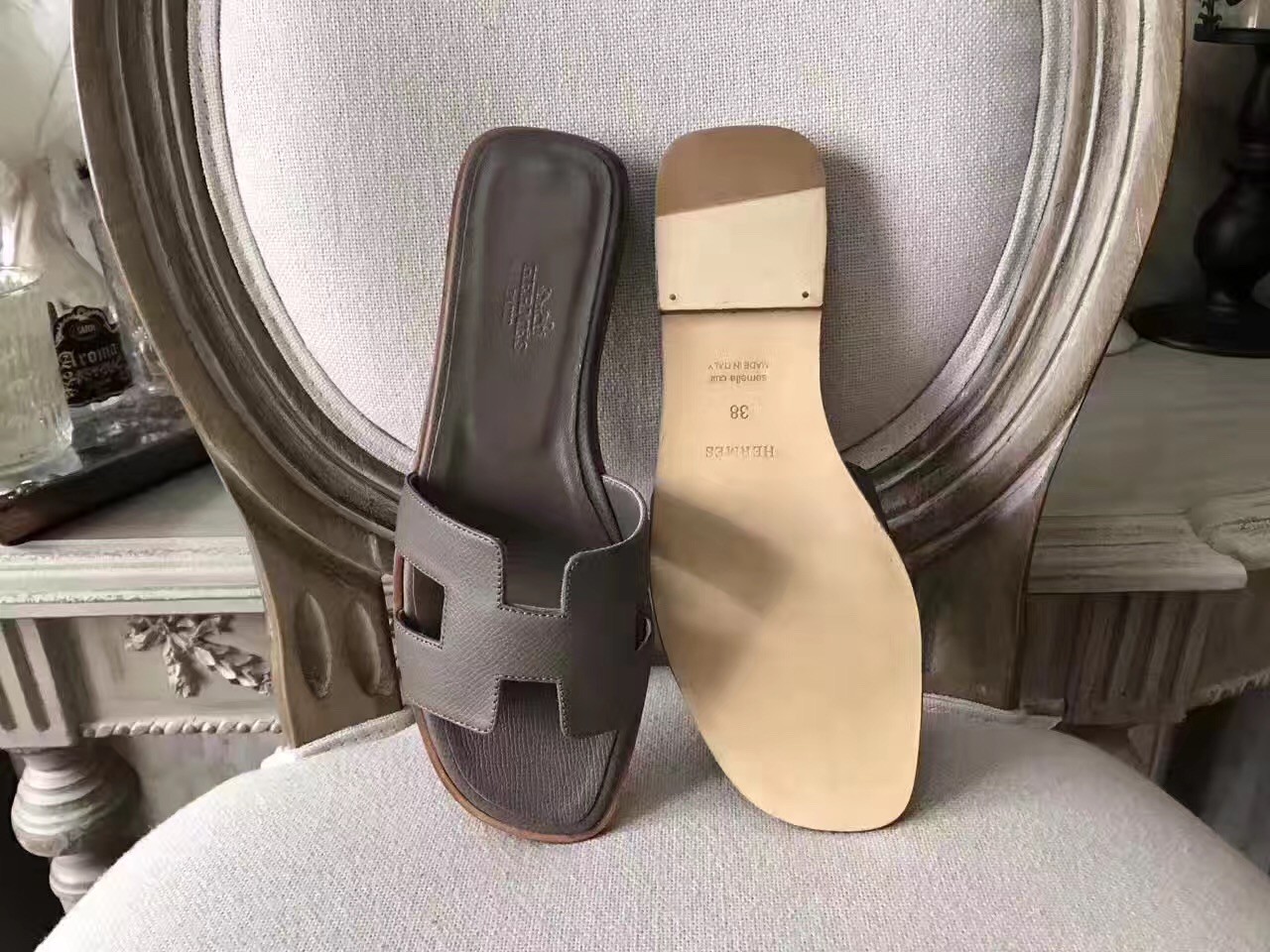 Hermes Oran Sandals In Etoupe Epsom Leather QY01985 | Hermes Shoes